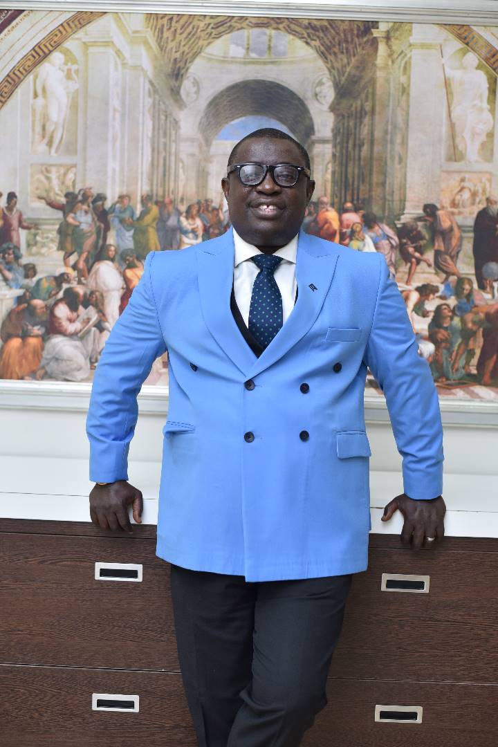 lapriga-2024-bolaji-abimbola-crowned-pr-practitioner-of-the-year.jpg