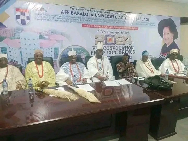 how-ooni-convinced-afe-babalola-to-drop-defamation-case-against-farotimi.jpg