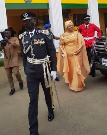 how-police-raided-kidnappers-den-to-rescue-aig-odumosus-wife-recovered-ransom.jpg
