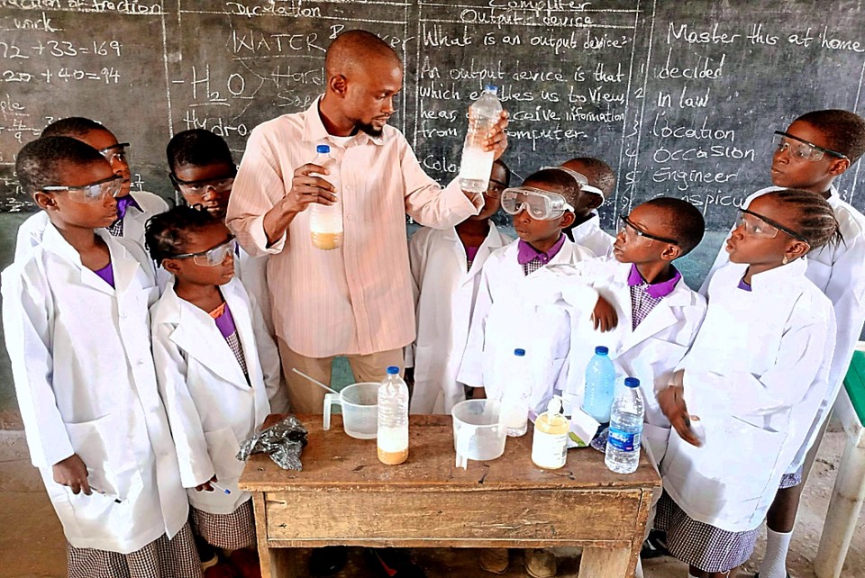henkel-nigeria-celebrates-intl-day-of-education-with-primary-school-pupils-in-ibadan.jpg