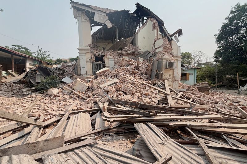 powerful-quake-rocks-myanmar-thailand-at-least-144-die.jpg