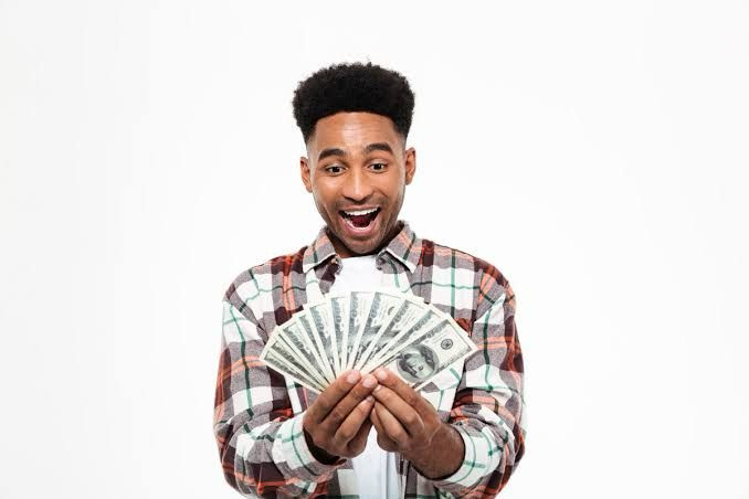 7-smart-ways-nigerian-students-can-make-money-online-in-2025.jpg