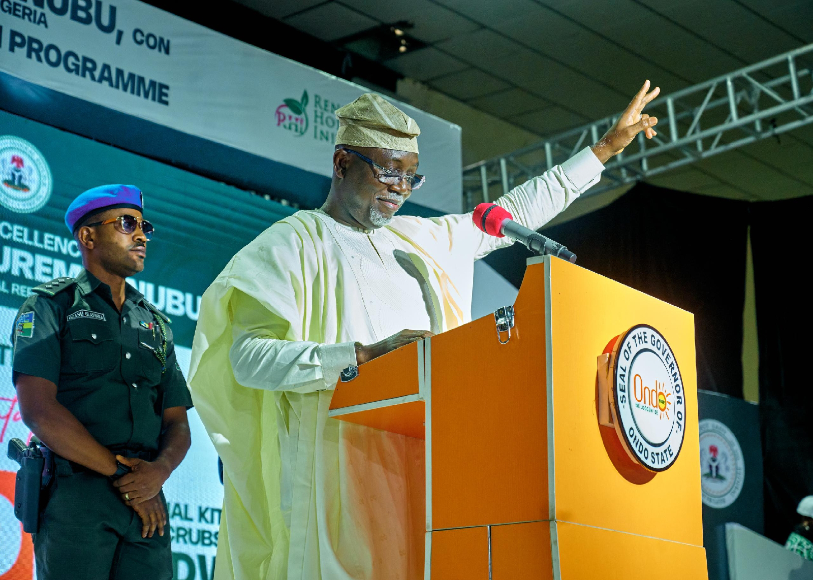 aiyedatiwa-praises-oluremi-tinubus-renewed-hope-initiative-in-ondo.jpg