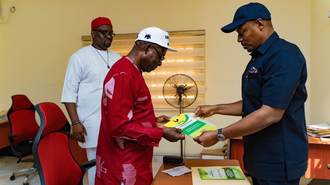 apga-sets-pace-for-peaceful-politics-as-soludo-picks-nomination-form.jpg