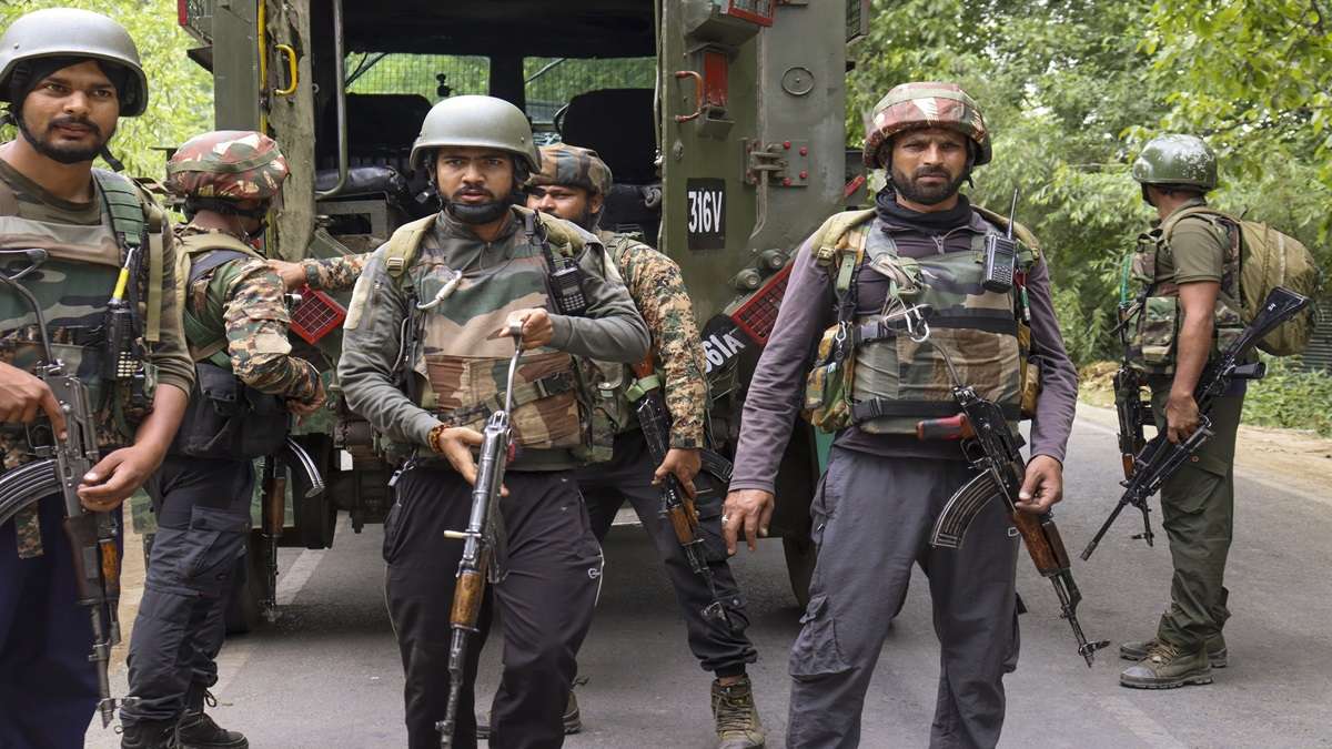 fourteen-locals-in-j-k-identified-for-aiding-pakistani-terrorists.jpg