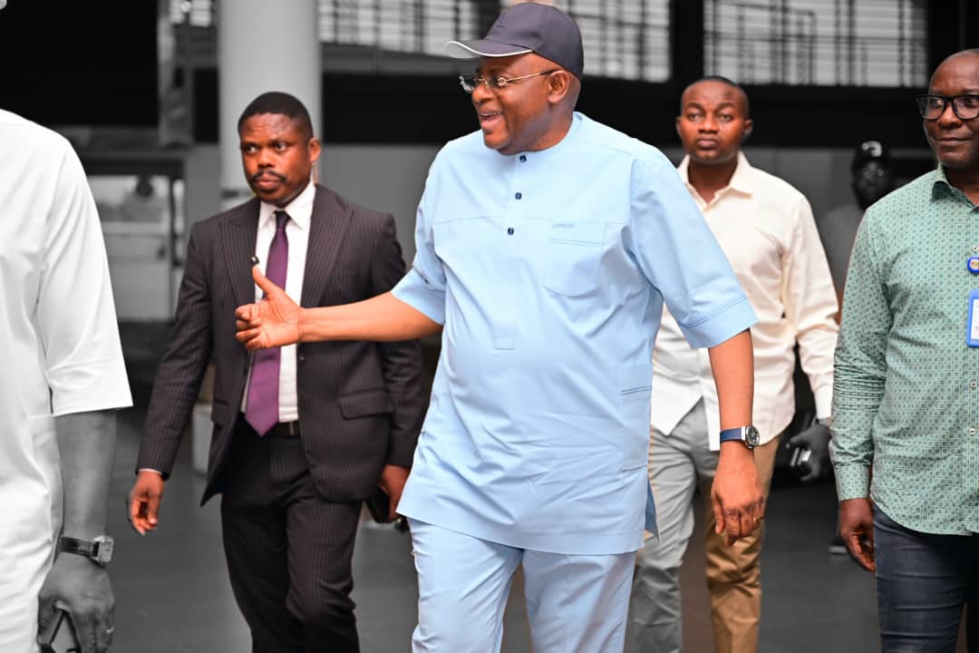 governor-bassey-otu-resumes-duty-after-vacation.jpg