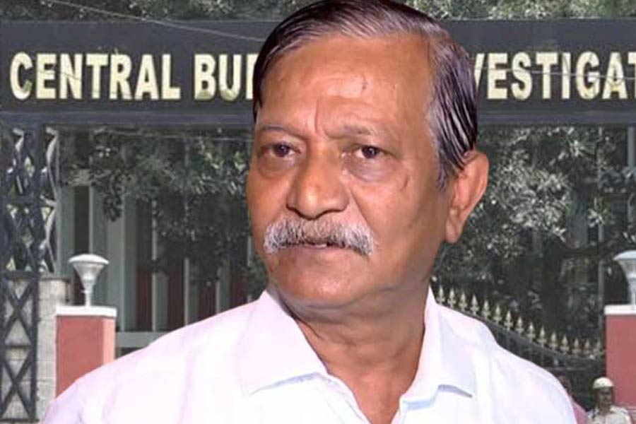 hc-extends-interim-bail-period-of-sujay-bhadra-prime-accused-in-the-cash-for-school-job-case-in-bengal.jpg