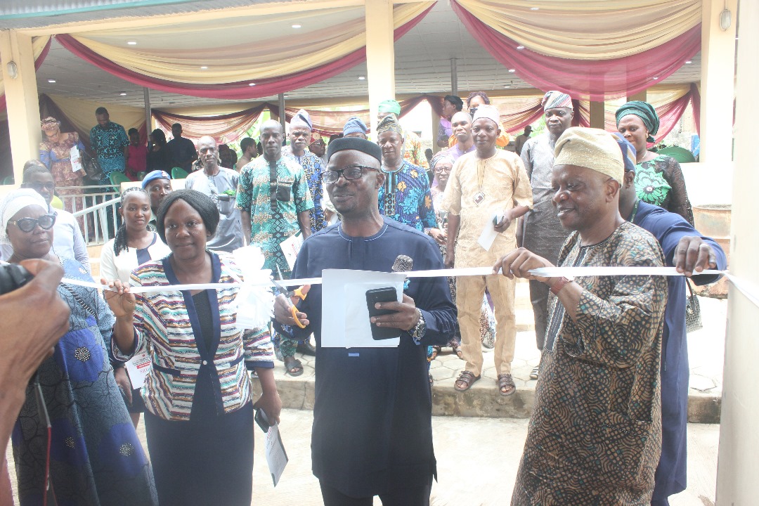 oyo-state-govt-fg-unveil-regional-training-centre-for-farmers-in-ibadan.jpg
