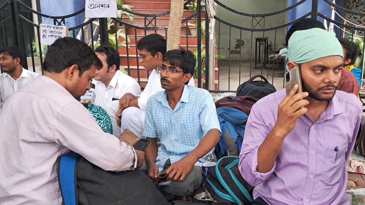 protests-after-scs-verdict-continue-as-ssc-panelists-consider-hunger-strike-at-jantar-mantar.jpg