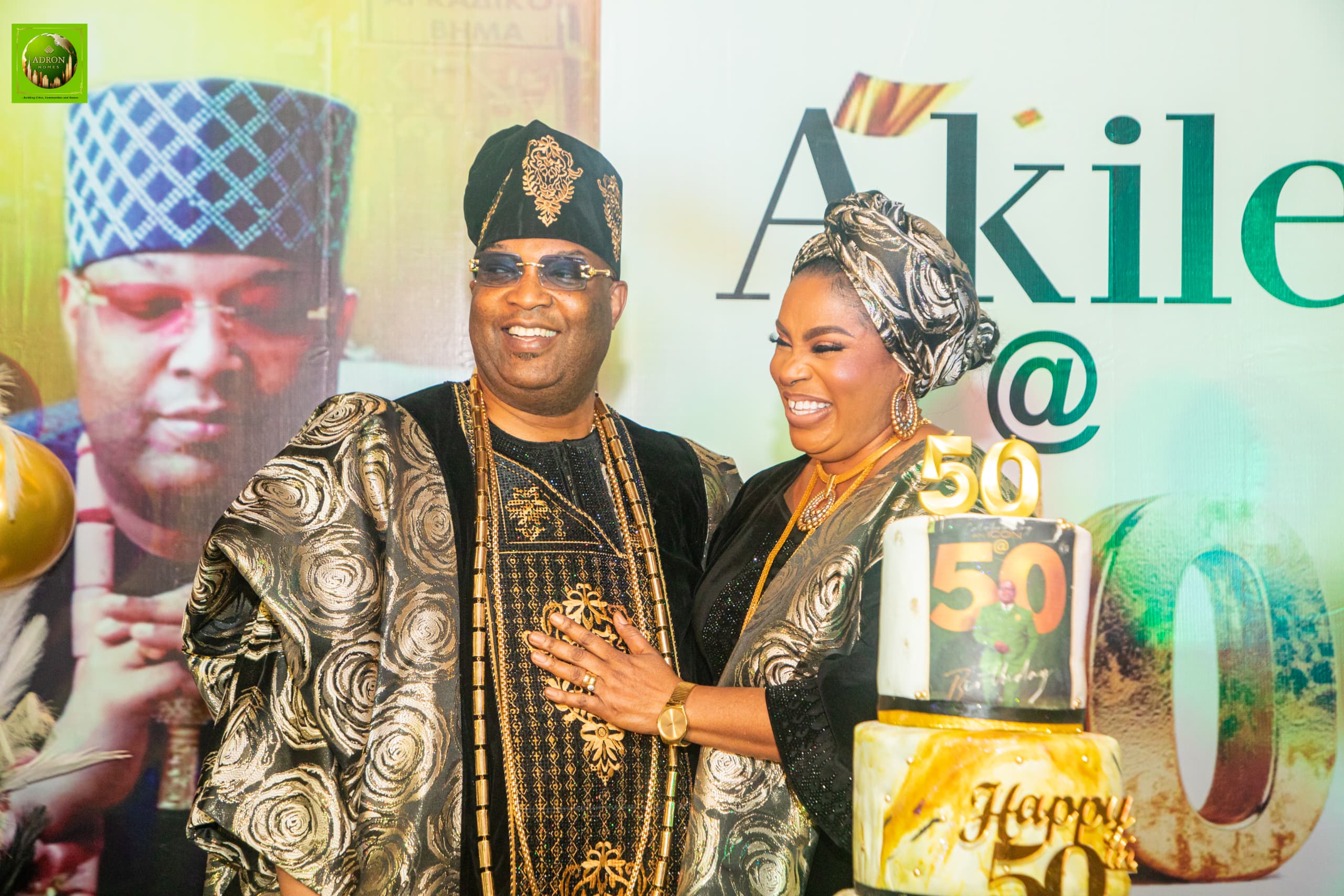remo-secondary-school-old-students-honors-aare-emmanuelking-with-surprise-birthday-celebration.jpg