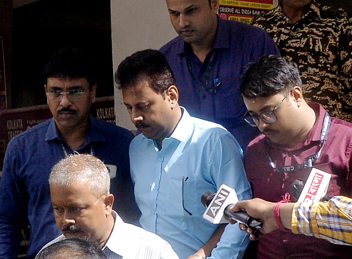 rg-kar-kolkata-polices-case-diary-errors-under-cbi-lens.jpg