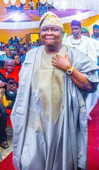 senator-adeola-yayi-empowers-farmers-donates-farm-equipment-to-constituents.jpg