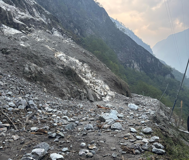 tourists-stranded-in-lachen-lachung-amid-landslides-and-rains.jpg
