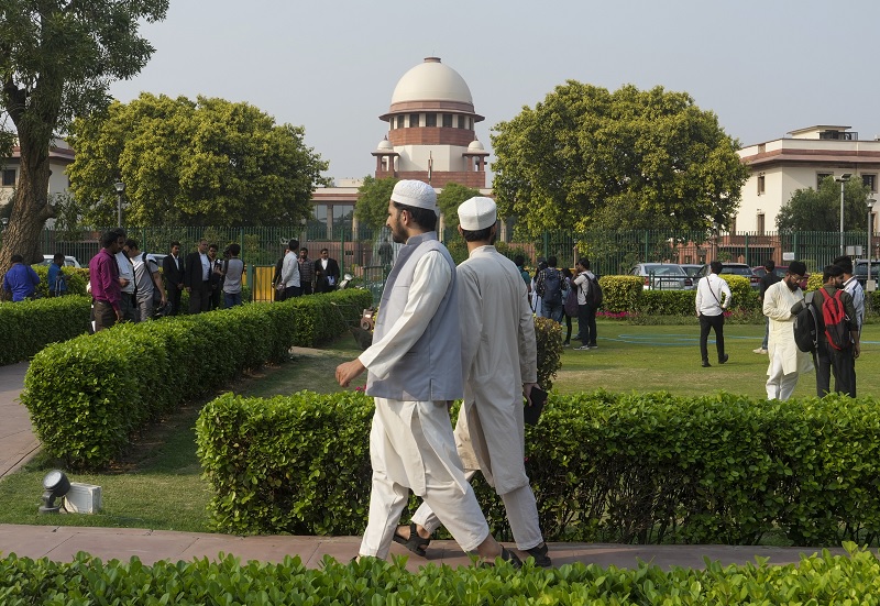 waqf-case-centre-says-wont-denotify-properties-sc-grants-it-7-days-to-reply-to-pleas.jpg