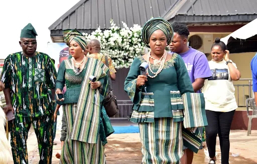 akure-stands-still-as-tolulola-bayode-siblings-honor-father-with-glowing-tributes.jpg