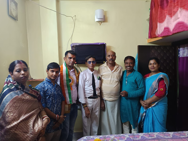 army-jawan-purnam-saw-returns-home-after-captivity-in-kashmir-warm-welcome-by-hooghly-locals-and-trinamool-congress-delegation.jpg