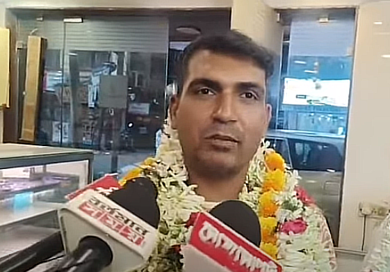 bsf-jawan-purnam-kumar-shaw-returns-home-to-heros-welcome-after-release-from-pakistan-custody.png