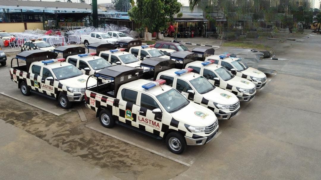 commuters-drivers-hail-sanwo-olu-for-providing-logistics-for-lastma.jpg