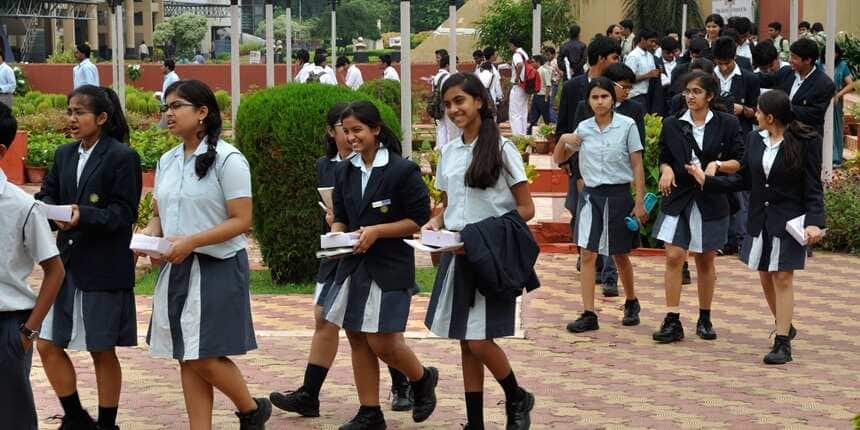 east-medinipur-leads-kalimpong-follows-as-mamata-banerjee-congratulates-students-on-madhyamik-2025-results-reflecting-statewide-academic-excellence.jpg