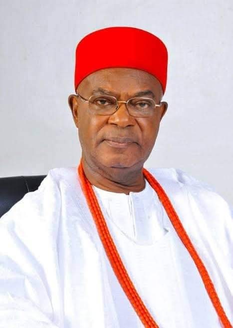 high-chief-mike-ejiogu-congratulates-obi-of-onitsha-on-his-84th-birthday-celebration.jpg