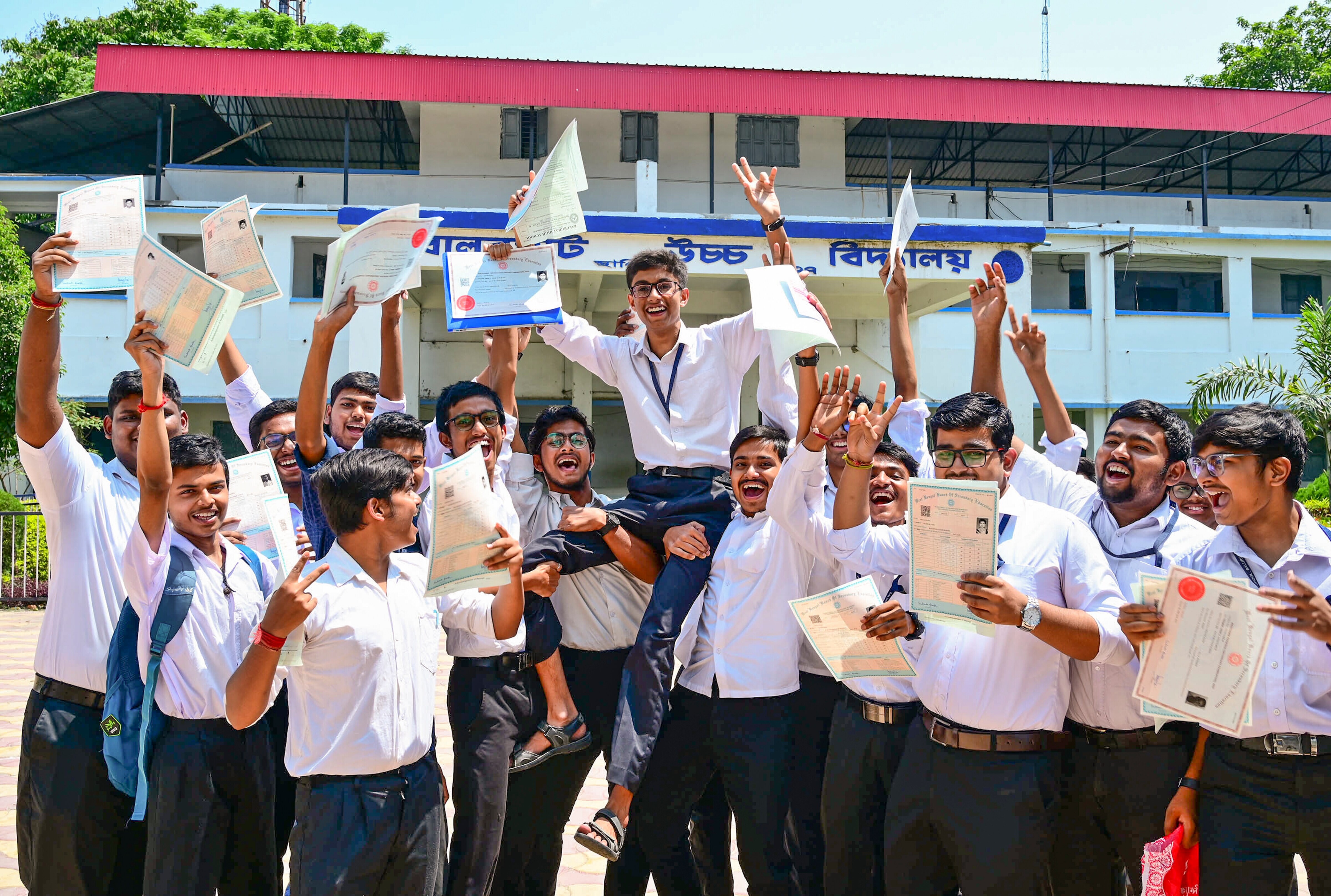 higher-secondary-90-79-pass-rate-marks-best-performance-in-a-decade.jpg