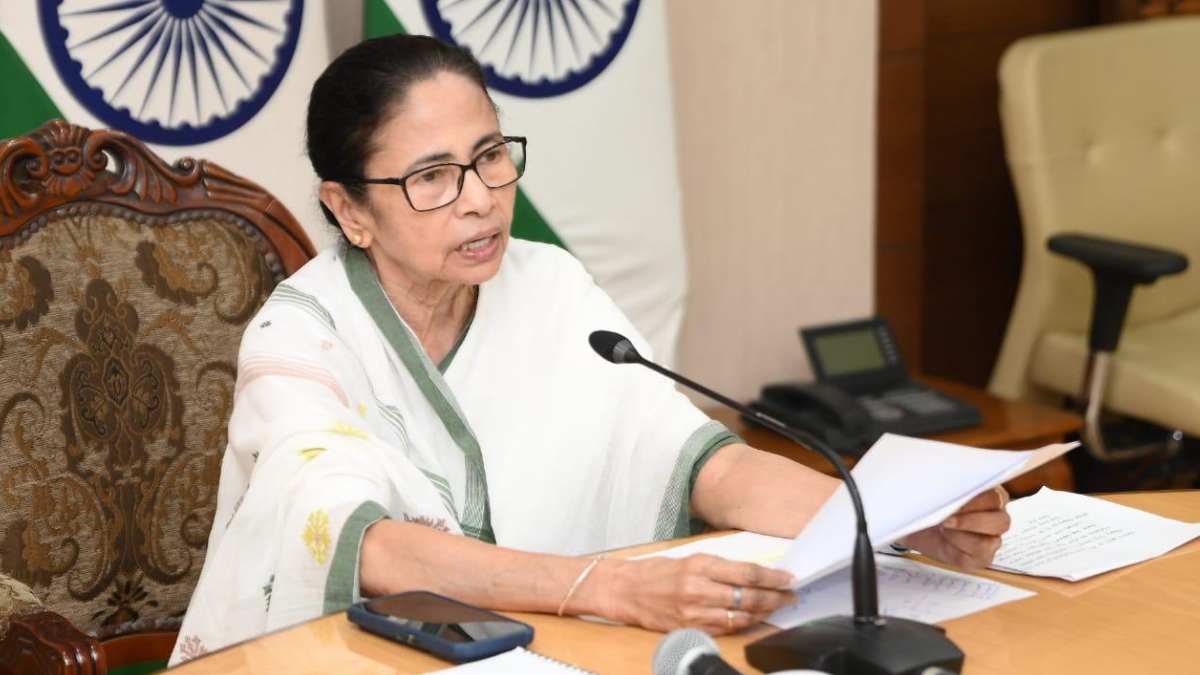 mamata-announces-financial-assistance-to-jobless-group-c-and-d-employees.jpg