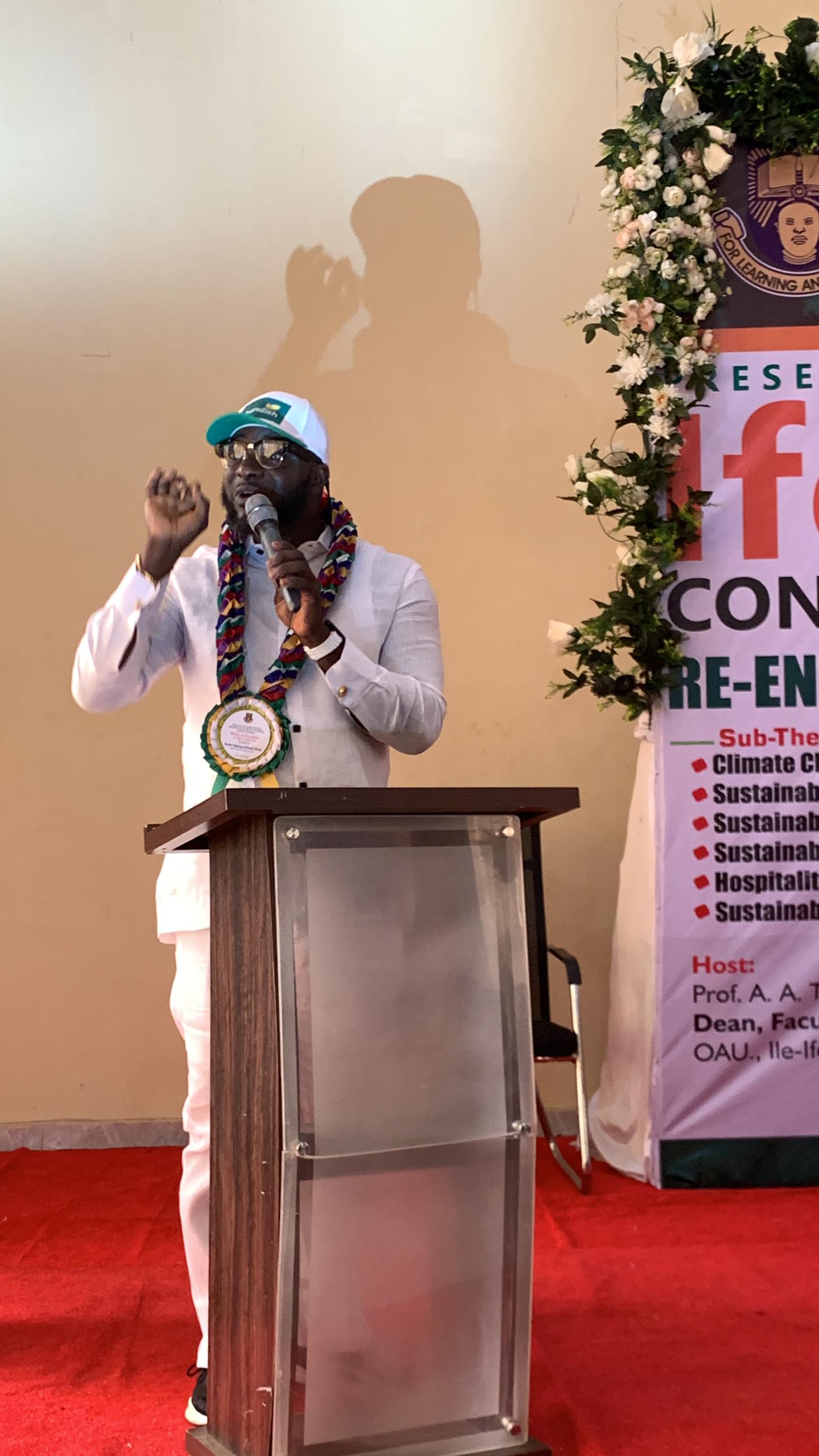 oau-honours-abundish-ceo-gboyega-adetunji-with-agribusiness-excellence-award.jpg