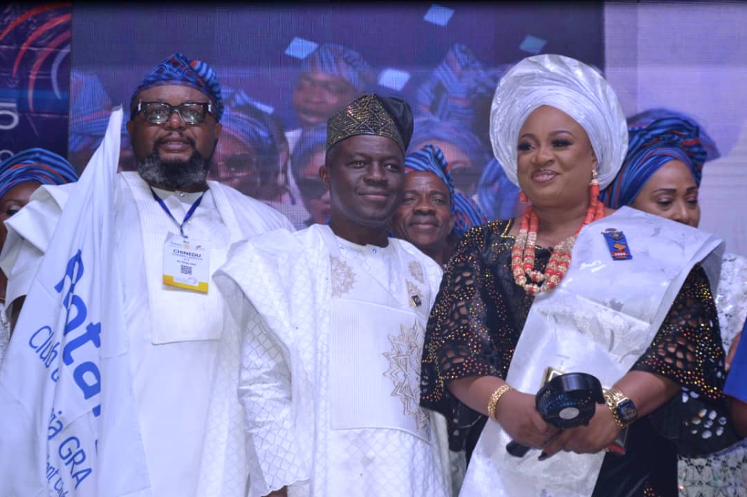 bukola-bakare-unveiled-as-new-district-9111-governor-nominee.jpg
