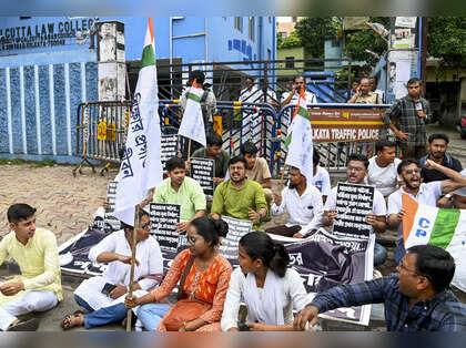 college-security-guard-arrested-in-kolkata-law-student-gang-rape-case.jpg