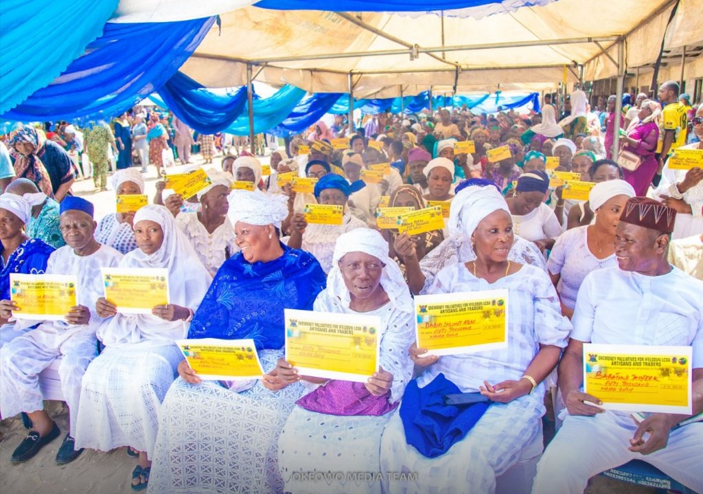 eid-el-kabir-kindness-mayor-okeowo-to-disburse-n50000-each-to-100-petty-traders-today-at-monthly-prayer-meeting.jpg