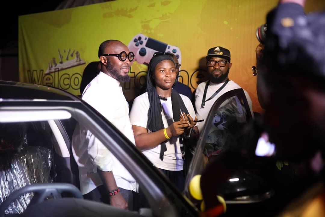 khadeejah-musa-olayide-wins-big-at-mtn-go-mad-campus-invasion.jpg