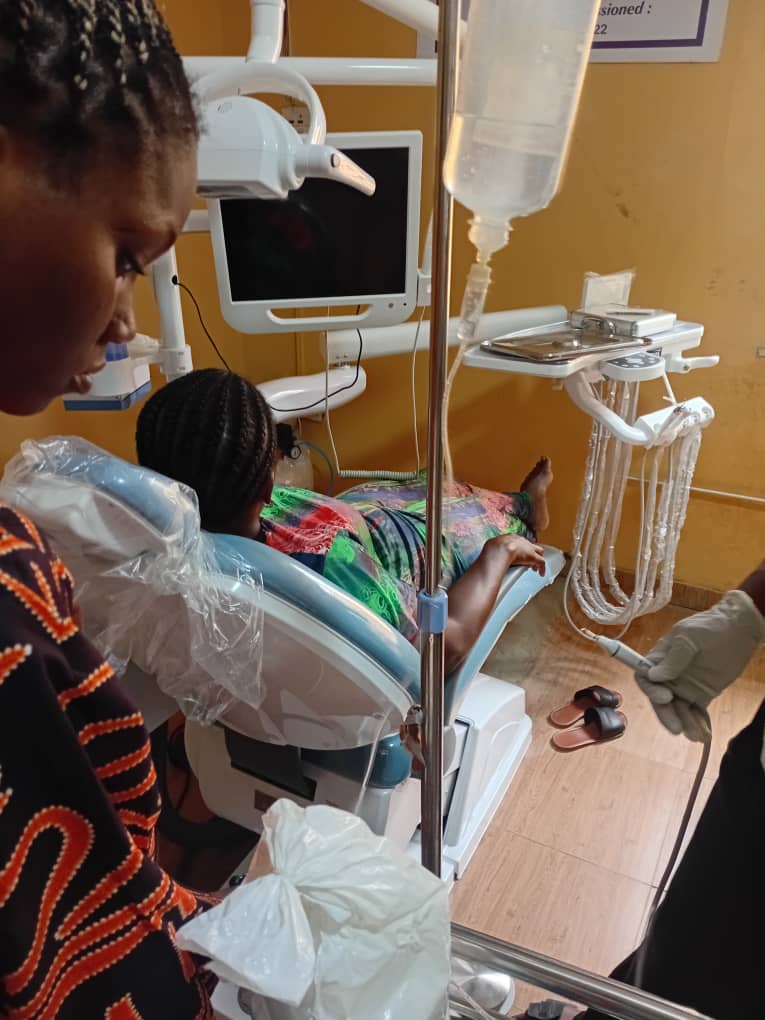 ojodu-lcda-procures-state-of-the-art-dental-equipment-to-boost-healthcare-delivery.jpg