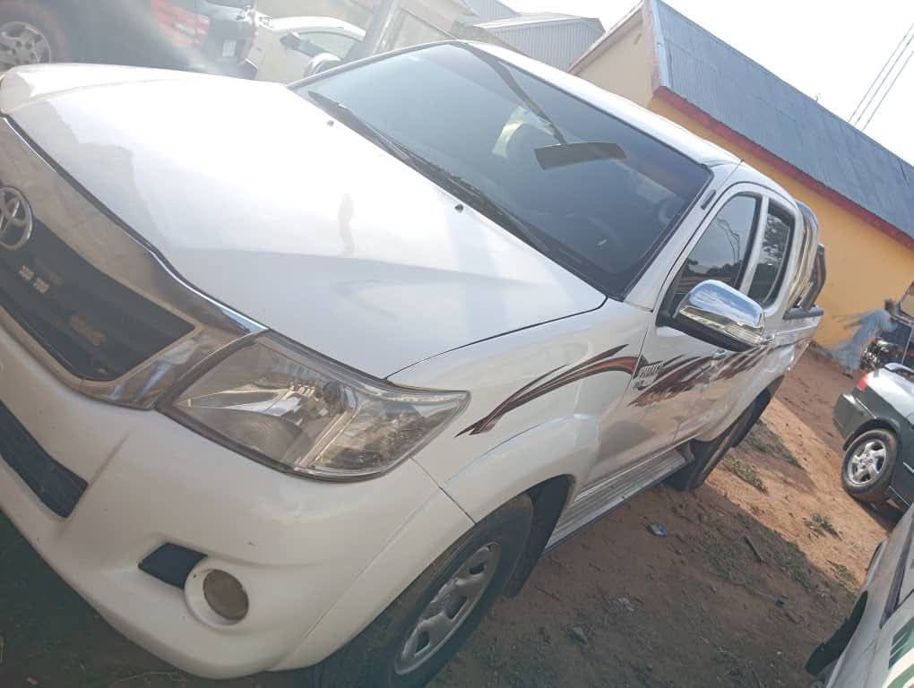 police-neutralize-7-suspected-kidnappers-arrest-5-suspected-armed-robbers-with-5-stolen-vehicles-and-2-ak-47-rifles-recovered.jpg
