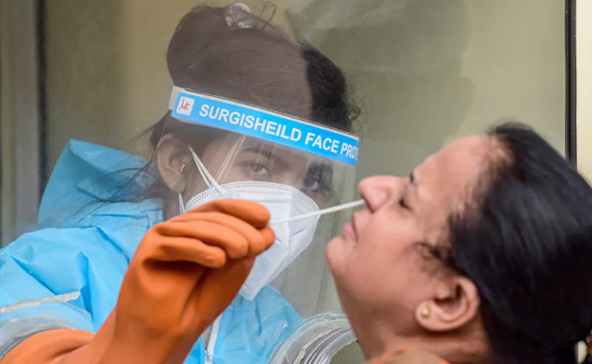 35-test-positive-for-new-corona-variant-within-seven-days-in-nepal.jpg