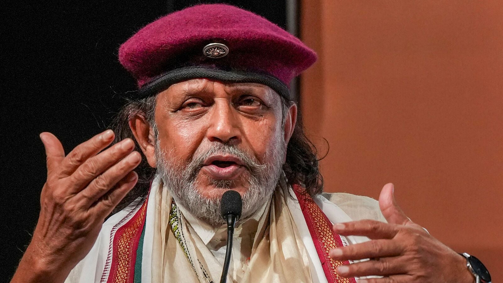 allegations-of-financial-misconduct-and-harassment-against-actor-and-bjp-leader-mithun-chakraborty-spark-controversy-in-kolkata.jpg