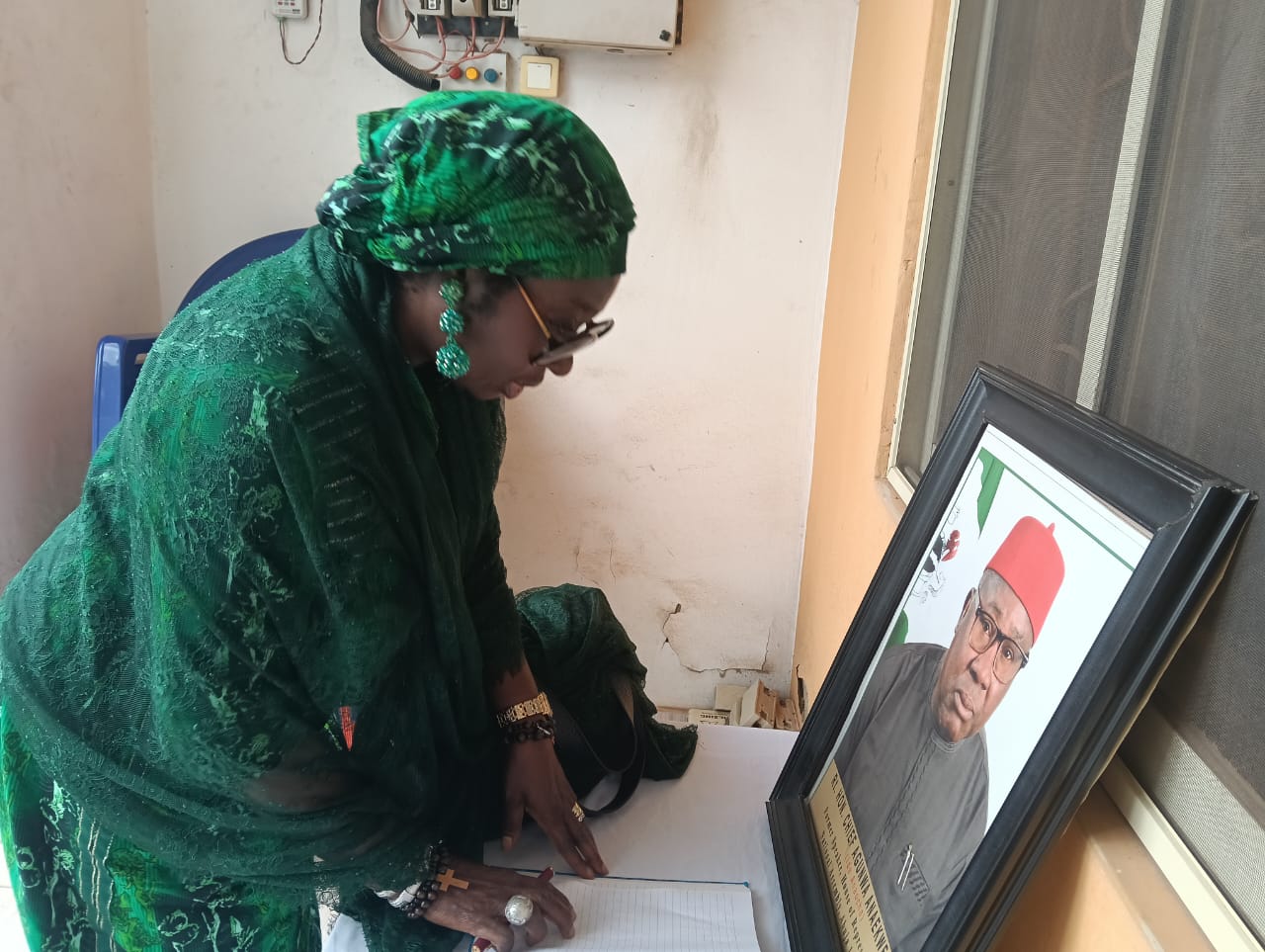 ekwunife-describes-rt-hon-agunwa-anaekwe-as-a-national-icon.jpg