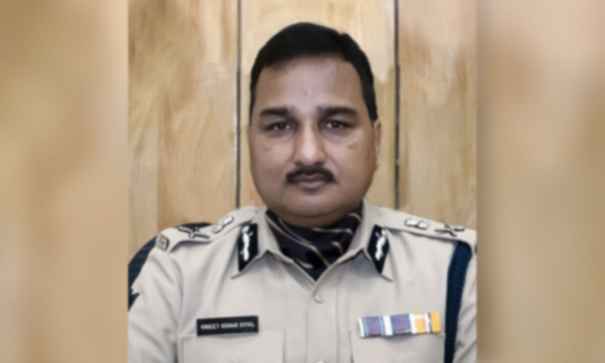 ex-kolkata-top-cop-apologises-to-hc-for-naming-victim.jpg