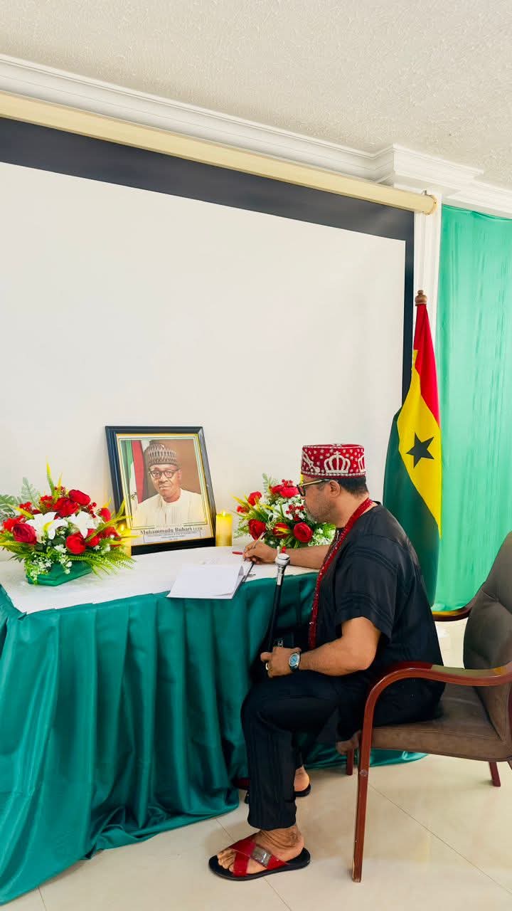 ezeigbo-ghana-bot-chairman-of-nido-palace-chiefs-sign-late-muhammadu-buharis-condolence-at-nigeria-high-commission.jpg