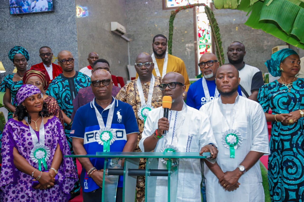 hon-segun-odunmbaku-graces-st-jude-anglican-church-harvest-unveiling-ceremony.jpg