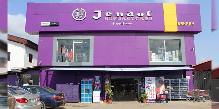 man-23-in-trouble-for-stealing-pen-cashew-nuts-inside-jendol-superstore.jpg