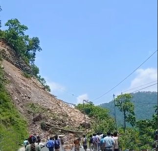 massive-landslides-in-nh10-and-lava-road-cut-off-sikkim-and-kalimpong-from-plains-clearance-hampered-by-continuous-rockfall-lava-road-cleared.png