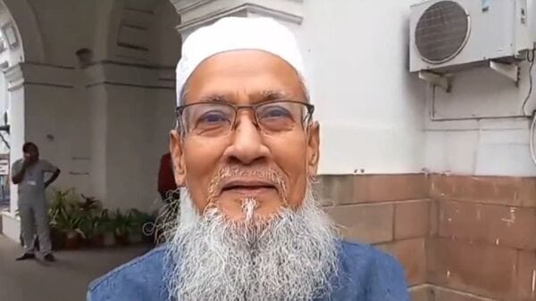 minister-siddiqullah-chowdhury-withdraws-resignation-after-attack-cm-mamata-assures-swift-action-amid-tmc-tensions.jpg