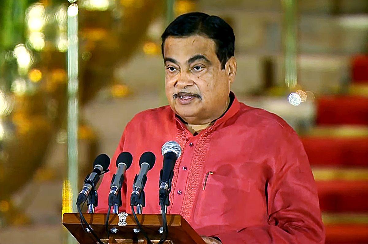 nitin-gadkari-worried-because-indias-rich-getting-richer-and-number-of-poor-rising.jpg