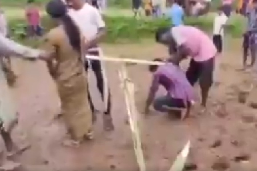odisha-college-student-who-lodged-sexual-harassment-complaint-sets-herself-on-fire-accused-teacher-detained.jpg