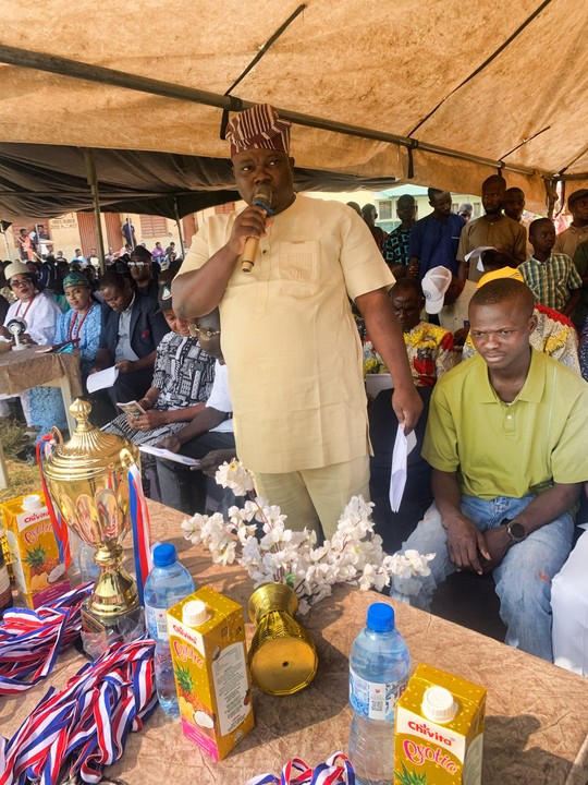 ondo-lawmaker-agbulu-disburses-bursary-award-to-students-unveils-unprecedented-achievements.jpg