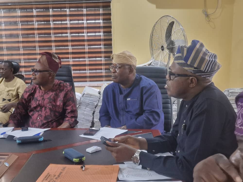 return-to-your-lgubeas-oyo-state-govt-tells-202-floating-teachers.jpg