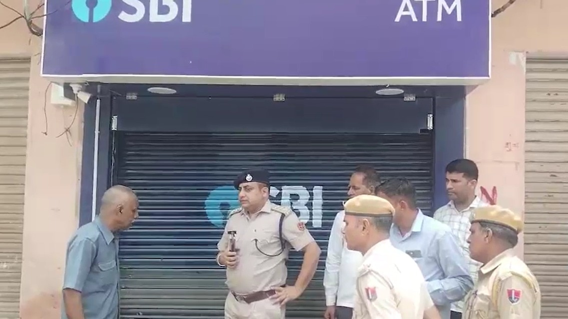 rs-14-lakh-looted-in-pre-dawn-atm-heist-in-siliguri-using-stolen-car-police-launch-manhunt-for-four-accused.jpg