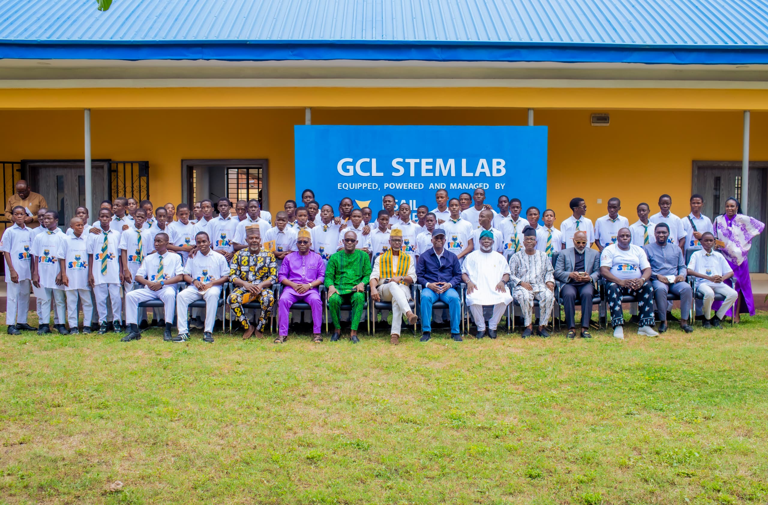 senator-abiru-reaffirms-commitment-to-development-of-young-talents-at-government-college-lagos-stem-demo-day-1.jpg