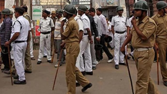 three-kolkata-police-officers-sent-to-judicial-custody-in-bjp-workers-2021-post-poll-murder-case.jpg