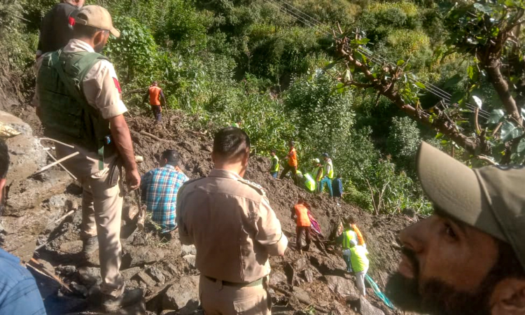 11-dead-in-cloudburst-landslide-in-j-ks-reasi-and-ramban-districts.png